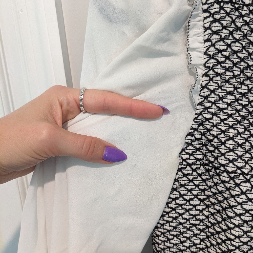 Alice + Olivia Black and White Patterned Top - Picture 8 of 8